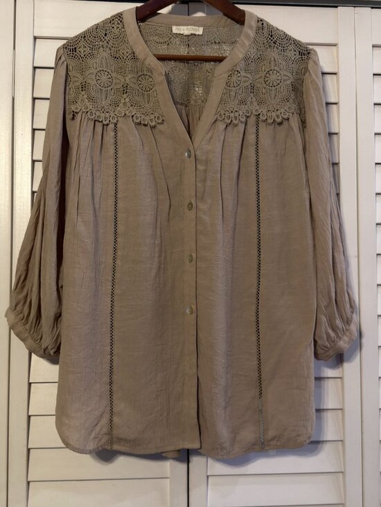 fig and flower Tops - Fig + Flower Boho Blouse - Taupe - Size L